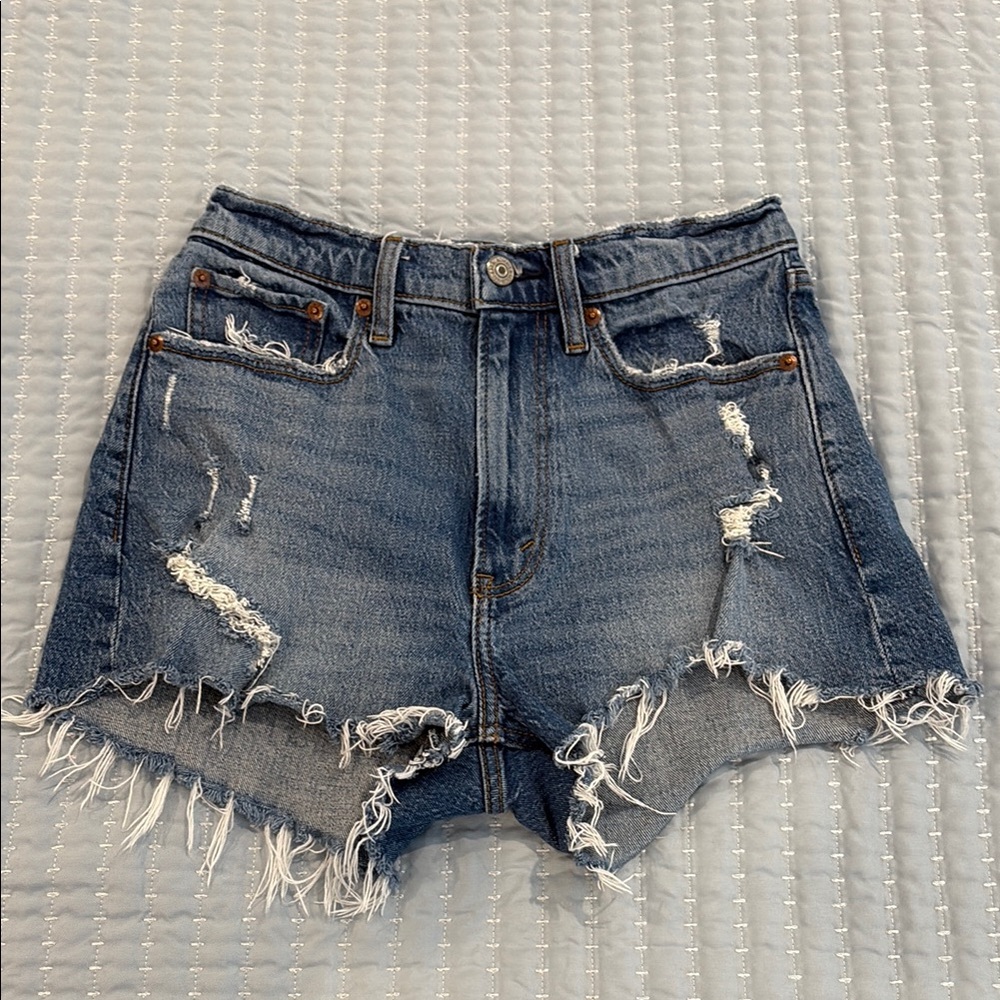 Abercrombie Curve Love High Rise Mom Short